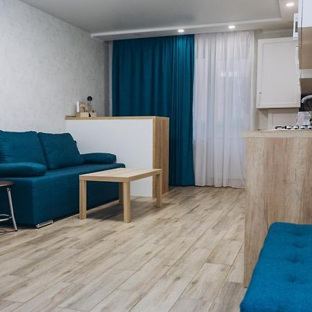 Luxe Apart-Hotel Near Lavina New Building 1 Floor Sumy Exterior photo