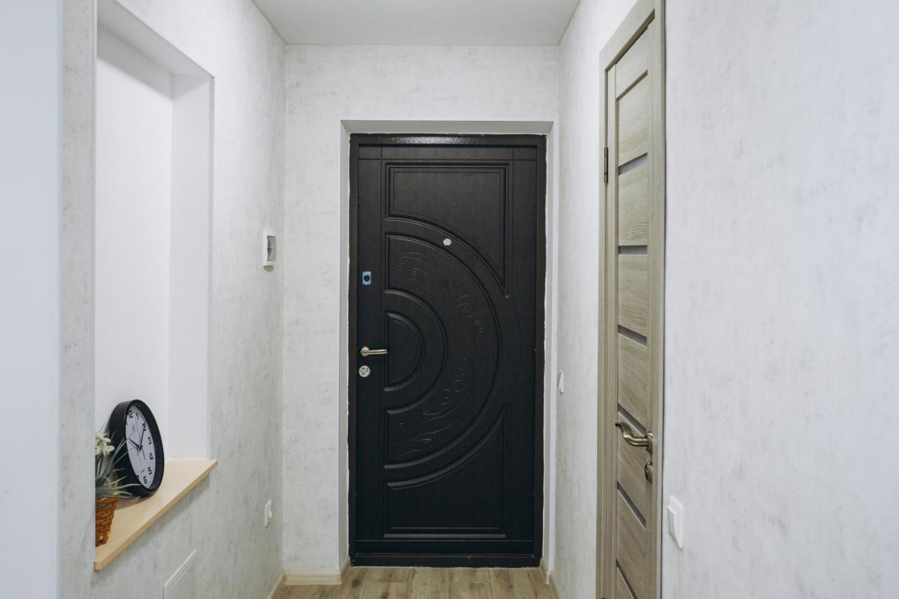Luxe Apart-Hotel Near Lavina New Building 1 Floor Sumy Exterior photo